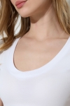 22109 KADIN FULL LYC RİB. KISA KOL GENİŞ BİYELİ GENİŞ V YAKA TSHIRT