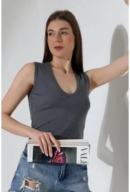 21899 KADIN DERİN V YAKA KOLSUZ LİKRASIZ RİB ATLET 21899 KADIN DERİN V YAKA KOLSUZ LİKRASIZ RİB ATLET