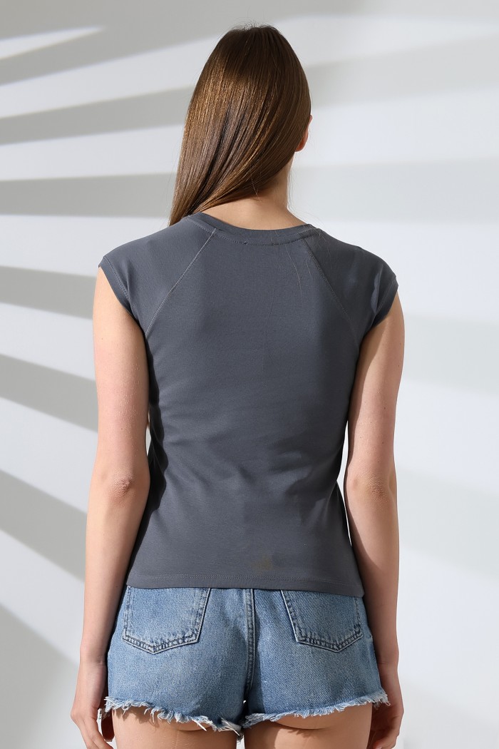 21890 KADIN  RİB.YAKA VE KOLAĞZI BİYELİ REGLAN KOL KARYOKALI BİSİKLET YAKA TSHIRT