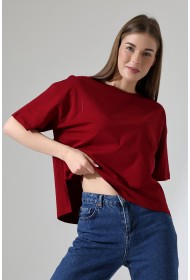 21929 KADIN KISA KOL GENİŞ VE YANLARI YIRTMAÇLI ARKASI OVAL BİSİKLET YAKA TSHIRT