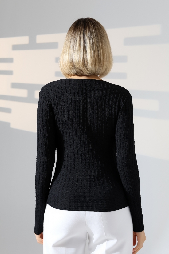 22111 KADIN JAKARLI VİYANA UZUN KOL V YAKA TSHIRT