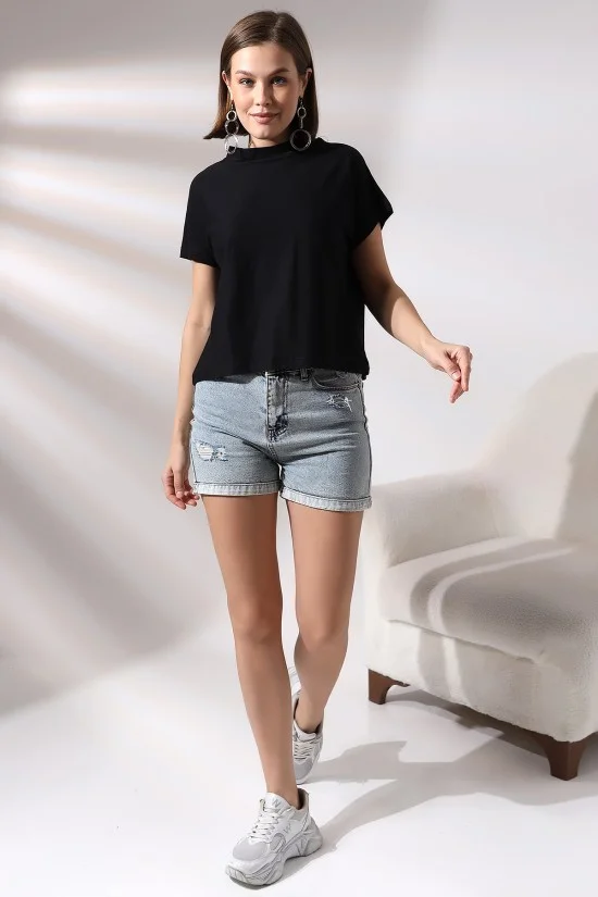 19588 BAYAN DİK YAKA KISA KOLU BEDENDE PAMUKLU KISA TSHIRT