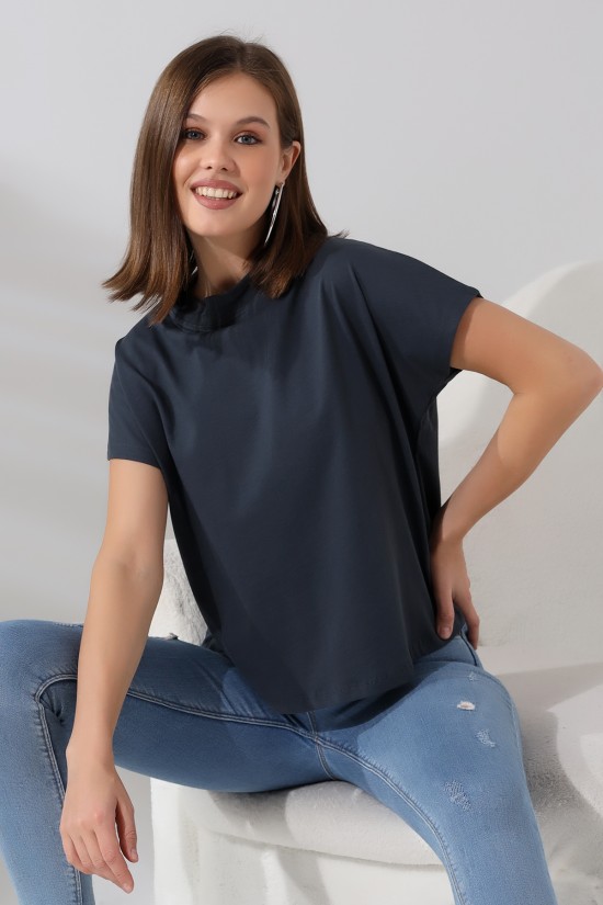 19588 KADIN DİK YAKA KISA KOLU BEDENDE PAMUKLU KISA TSHIRT 19588 KADIN DİK YAKA KISA KOLU BEDENDE PAMUKLU KISA TSHIRT