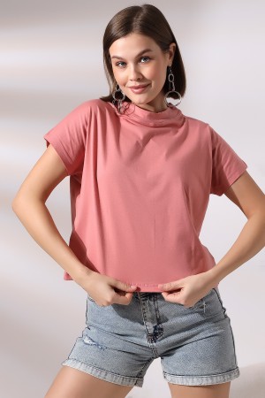 19588 KADIN DİK YAKA KISA KOLU BEDENDE PAMUKLU KISA TSHIRT