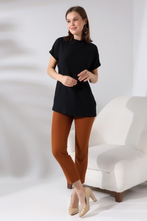 21122 KADIN BÜRÜMCÜK DİK YAKA YAKA KISA KOLU BEDENDE  NORMAL BOY TSHIRT