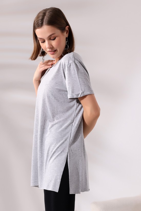 19598 BAYAN KISA KOL KATLAMA. YANL YARI DİKİŞSİZ VE YIRTM.VSK BİSİKLET YAKA TUNİK TSHIRT