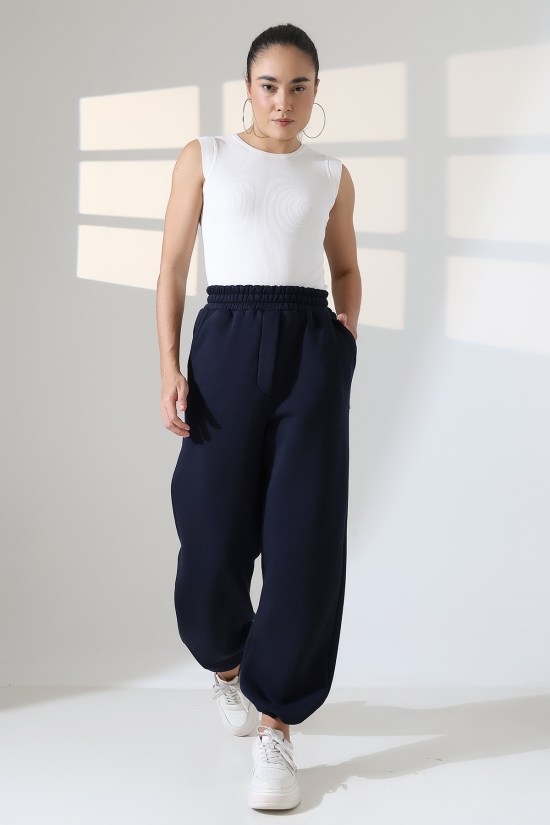 22135 KADIN 3 İP PENYE KOMPAKT ŞARDONLU ARKA TEK CEPLİ ÖNÜ PATLI PAÇASI AÇIK LASTİK AYAR BÜZGÜLÜ EŞOFMAN PANTOLON 