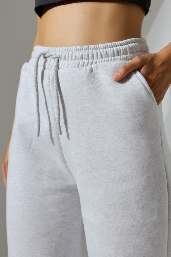 21776 KADIN 3 İP PENYE KOMPAKT ŞARDONLU CEPLİ PAÇASI AÇIK EŞOFMAN PANTOLON 21776 KADIN 3 İP PENYE KOMPAKT ŞARDONLU CEPLİ PAÇASI AÇIK EŞOFMAN PANTOLON