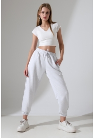 22169 KADIN DİAGONEL ŞARDONSUZ 3 İP PENYE KOMPAKT PAÇASI LASTİKLİ EŞOFMAN PANTOLON 22169 KADIN DİAGONEL ŞARDONSUZ 3 İP PENYE KOMPAKT PAÇASI LASTİKLİ EŞOFMAN PANTOLON